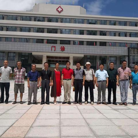 建言献策，共话未来——新晃县中医医院往届院领导座谈会