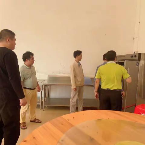 敖林局长到新进中学督导“省级规范学校”审核性评估准备工作