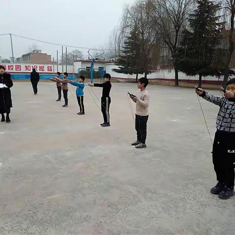 [安滩小学一一高利晓]跳绳翻飞，考出成绩！