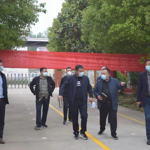 召陵区教育局疫情防控督导组检查台寺小学校园疫情防控工作