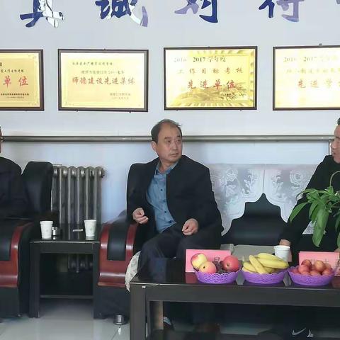 情系教师节    慰问暖人心—上级领导慰问小厂镇寄宿制学校教师