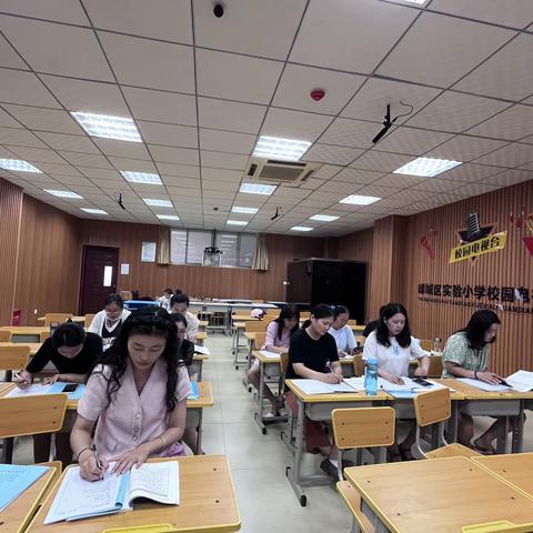 落实“新课标”，躬身“新教学”——峄城区实验小学英语学科新课标培训