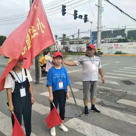 (三十)最美小红帽，文明劝导中