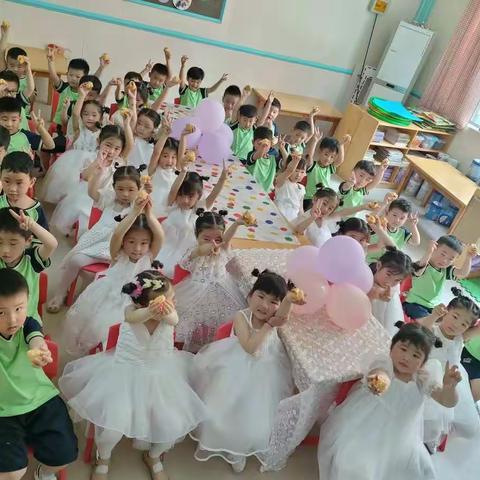 🌺🌺🌺五月是充满希望的月份在这样的时节里，最开心的莫过于夏天将至。☘️