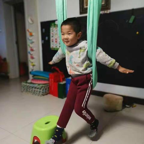 亲子游戏玩起来