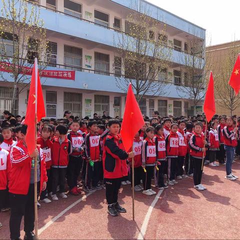 贾镇东赵小学春季田径运动会