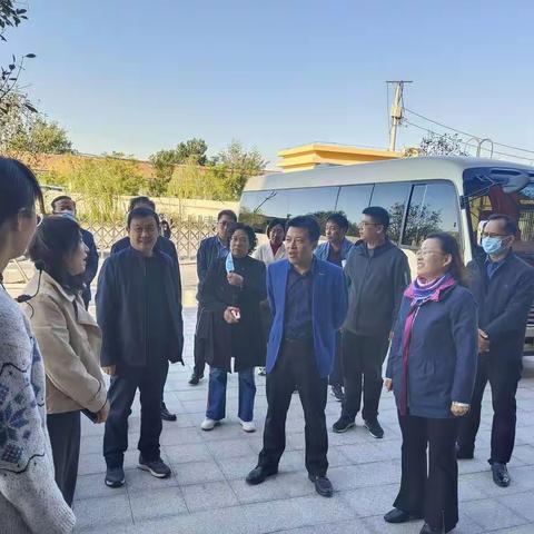 济阳区副区长李佃文到区养老服务中心视察指导工作。