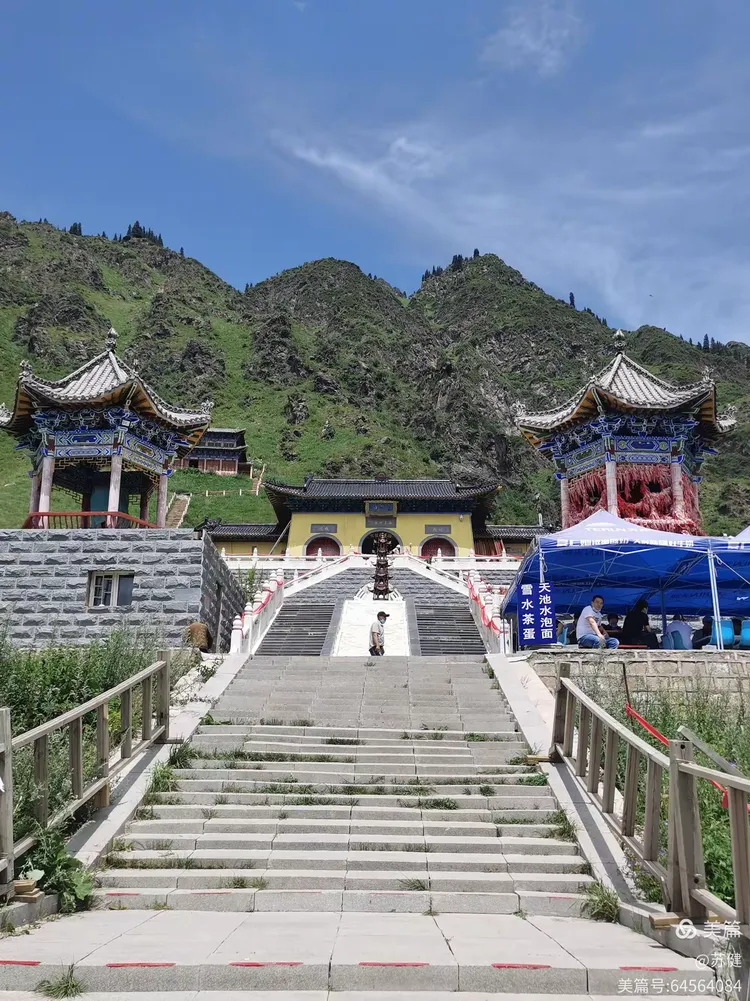 新疆天山天池王母瑶池