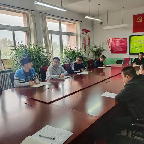 同心提质增效 同向凝聚共识——美丽河小学毕业班提质增效会