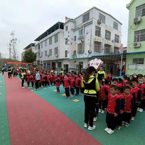 🎉🎉“多彩童年——为爱奔跑”智慧树幼儿园第十届亲子运动会💞