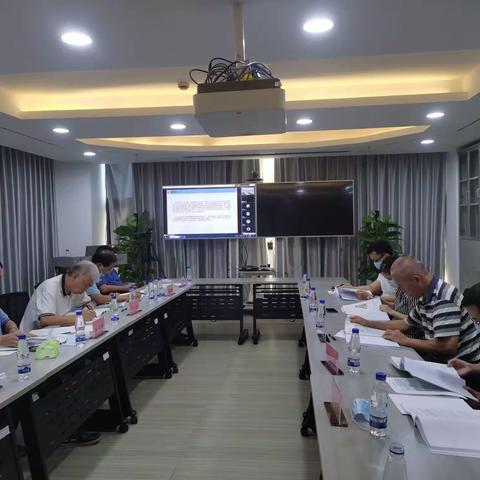 市林业局组织召开长天路南延长线工程对五源河湿地公园和石山火山群地质公园生态影响评价专题报告专家评审会