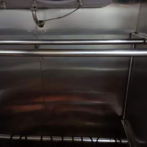 万达鸭房大扫除