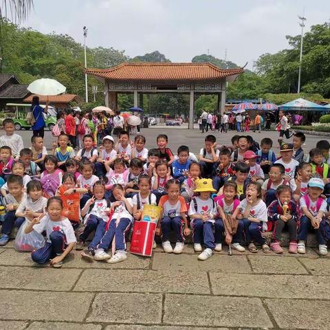 劳技课堂显身手