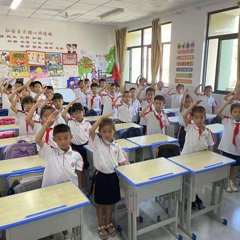 先锋少年，时刻准备着！--上杭县实验小学紫金校区二（9）班队前教育