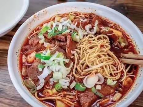 中华美食襄阳品牌，牛肉面、牛杂面，黄酒面食精品