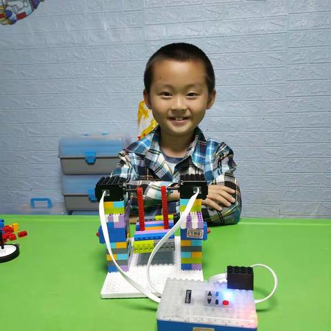 乐博机器人小学员李梓辰5月课程学习总结