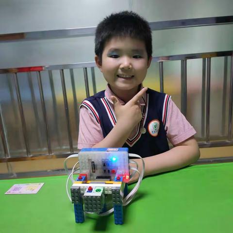 乐博机器人小学员陈子航5月课程学习总结