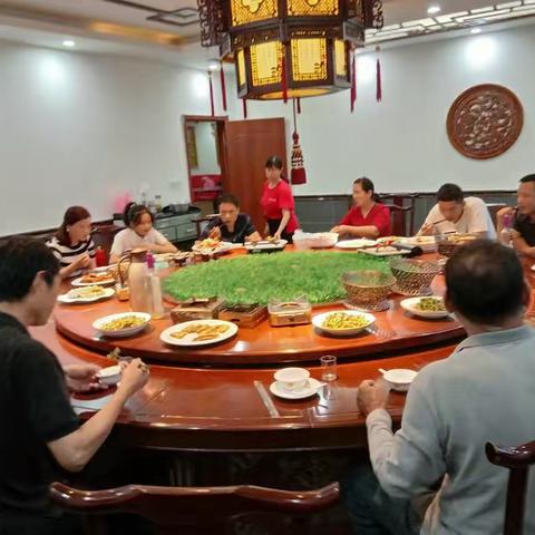 大家都说骆驼饲料牛