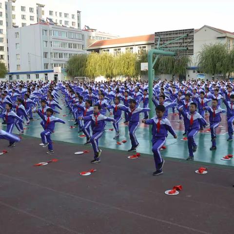 立足学生身心健康  落实大课间课程——围场县第一小学大课间展示汇报