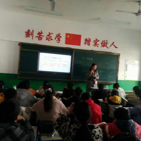 因公开而优秀，因碰撞而精彩――鸦岭小学语文公开课活动