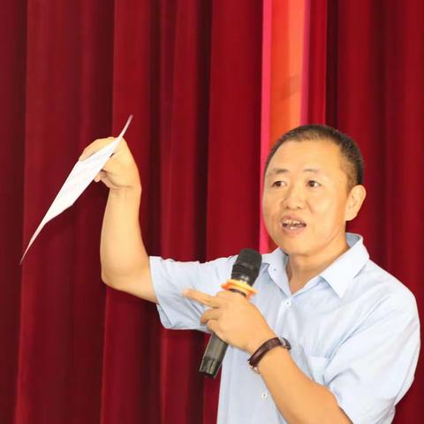 新阳中心小学开展“如何做一个合格的家长”专题讲座