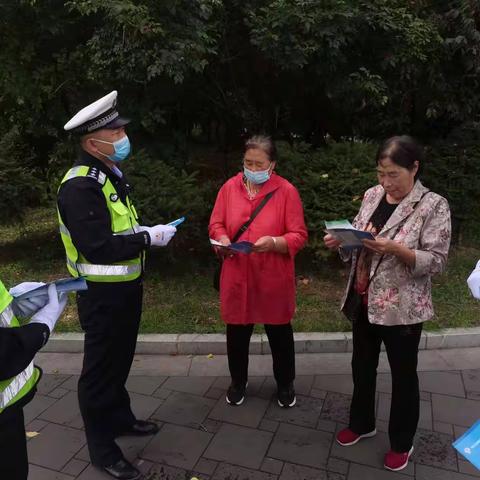 中秋我在岗|东京城分局交警坚守岗位 为您守护出行平安！