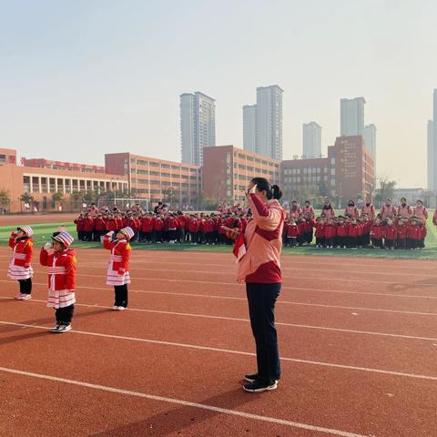 幼小联动助力  双向衔接成长——亳州市第一小学与亳州市第三十一中附属幼儿园“幼小衔接”升旗仪式