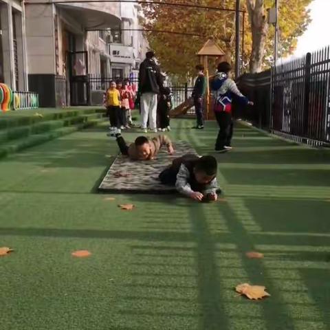 鸿博幼儿园大三班11月份第三周周报