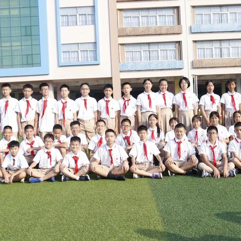 追求卓越，携手同行，只争朝夕，不负韶华—励志8班