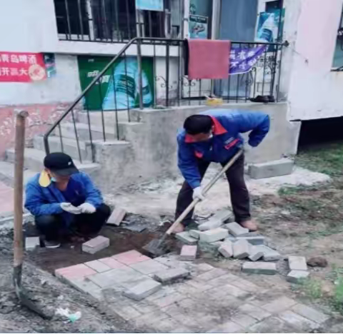 湖滨街道二厂社区“环境美化日，洁美家园行”的主题活动