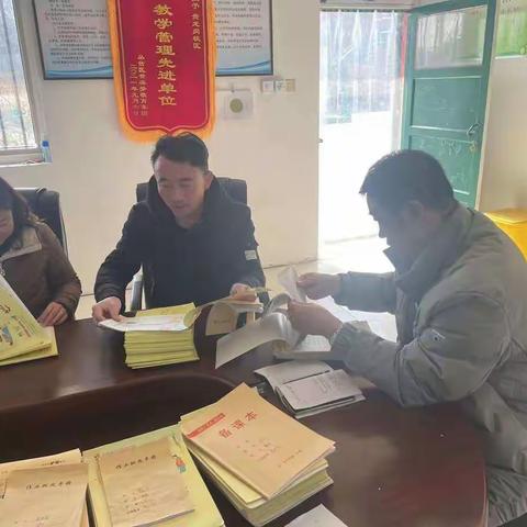 精彩听评课，齐心共成长—黄粱梦教育集团贵龙岗校区听评课活动纪实