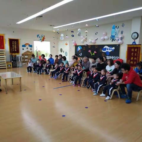 保利和乐拉菲幼儿园半日开放活动   家长陪伴  见证成长