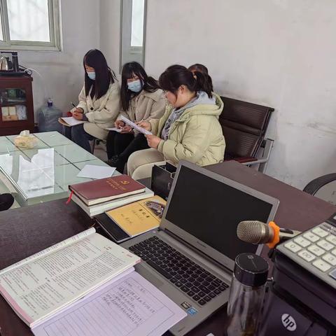 互评共议促成长———长葛市古桥镇魏庄小学数学教研组评课议课活动