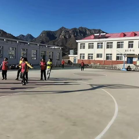 青春正当时，精彩“篮”不住 ——义院口小学参加区级篮球赛
