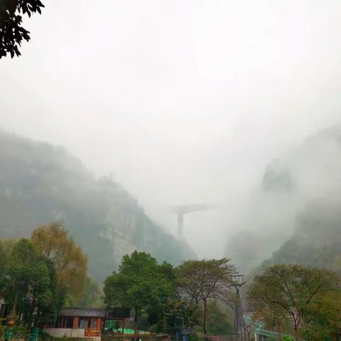 邂逅自然之美.探寻人生笔记                   ——花溪区第二实验学校“用自然笔记奇遇美好自然”主题研学活动