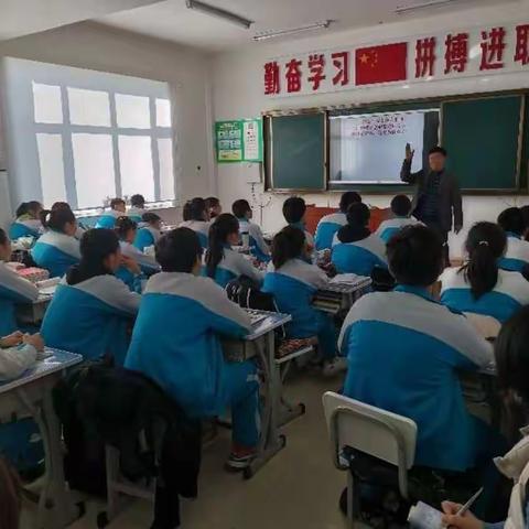 县进修学校中教部到阳春中学听课调研