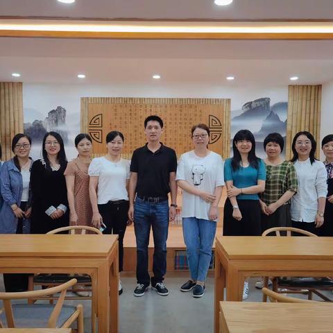 知行合一，研以促教 一一记初中英语名师工作室送教（培）活动