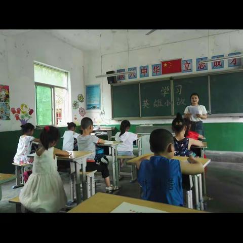 雨金夏柳小学“学英雄   传承红色基因”进课堂活动