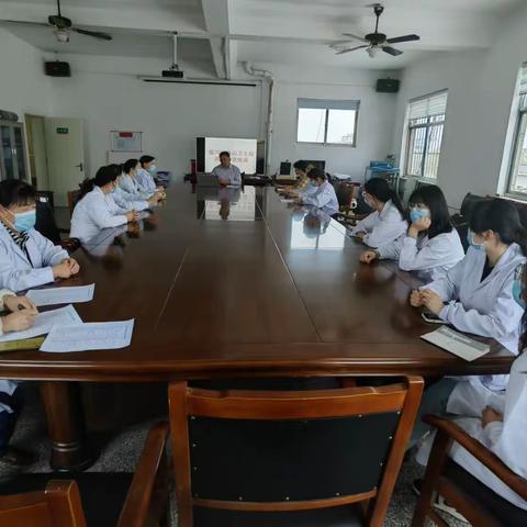 守好安全底线，筑牢安全防线——洪山卫生院组织全员职工集中学习“消防安全”知识