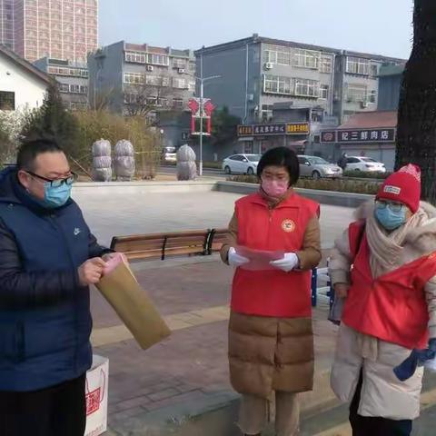 共同战“疫”   市发改委助力“双报到”社区