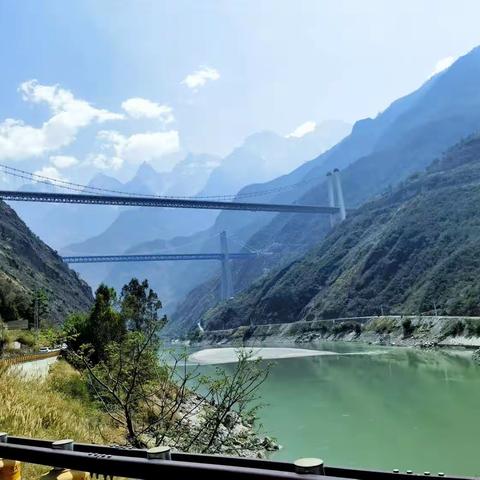 虎跳峡