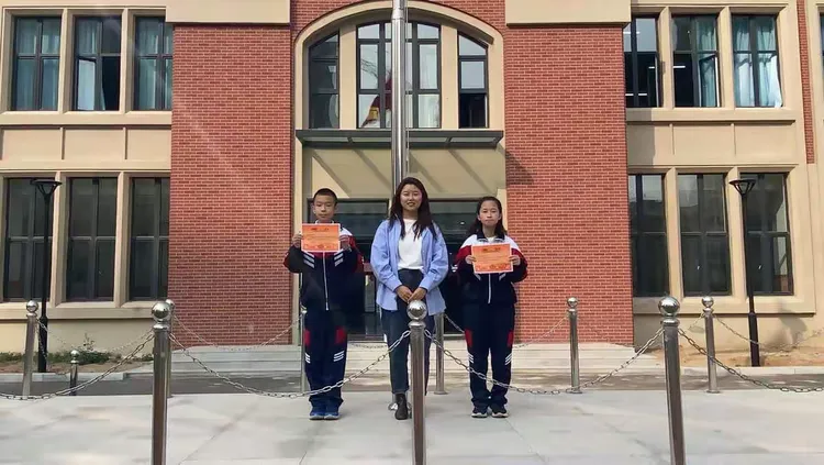 向榜样学习 与优秀同行 暨杏坛中学云海校区第一阶段表彰大会