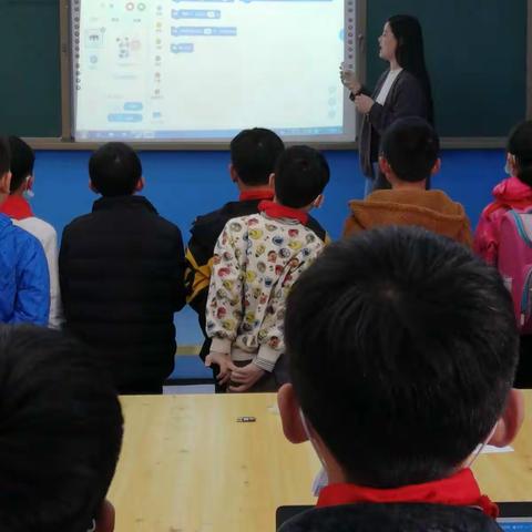 走进精彩创客  体验无限可能                             ——淇县实验学校“创•行者”社团活动第二周