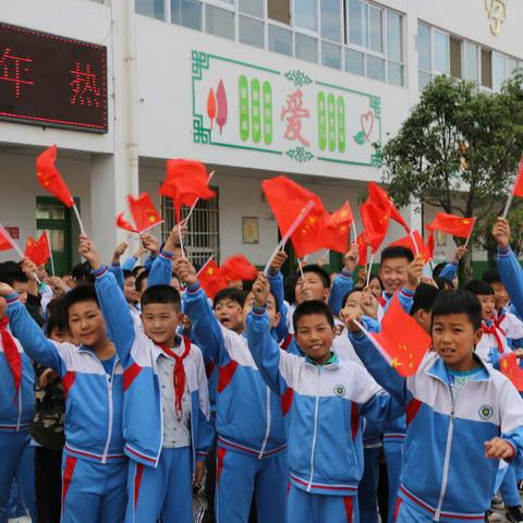 杜曲街道中心学校——祖国70华诞 西安市乒乓球协会“捐赠送教”活动