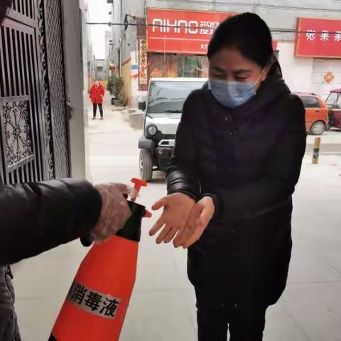 民一小学2020年春季学生教材分发总结