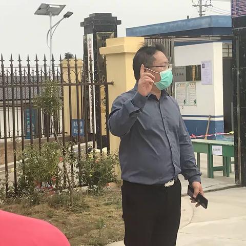 勐秀乡中心小学领导班子到校点检查开学前疫情防控准备工作