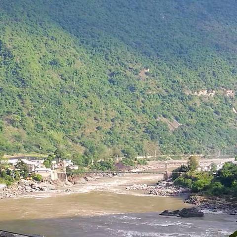 2017年5月20号云南深度活动第十六天—怒江风景