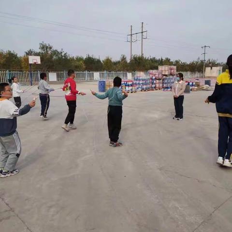 家长进校园，成长"零距离"家校共育活动-----沾化区富源街道第三小学第三周家长开放日纪实