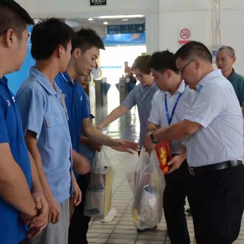高温慰问到一线，情系基层暖人心
