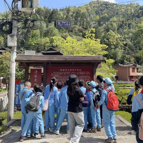 勇当“小红军”，走好新长征